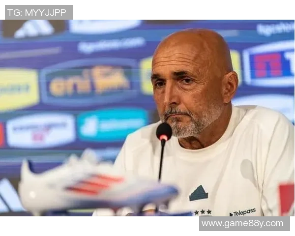 前教练:库普梅纳斯能很好地习惯三中卫,斯帕莱蒂十分了解他 前教练:库普梅纳斯能很好地习惯三中卫,斯帕莱蒂十分了解他