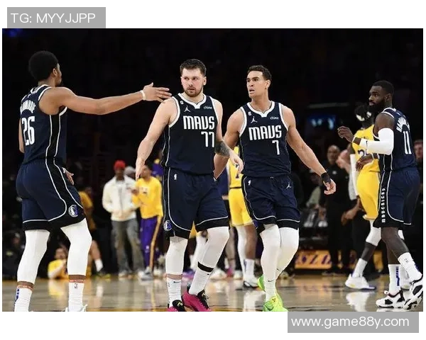 四连败！西部第13！双核行将衰落，调配一群老弱病残，提早重建吧